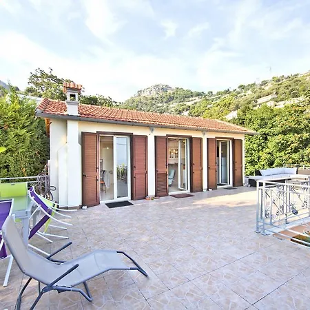 Eden Cap Villa *