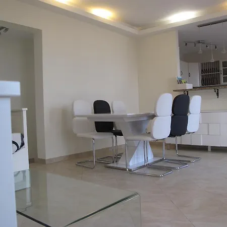 Villa Eden Cap *